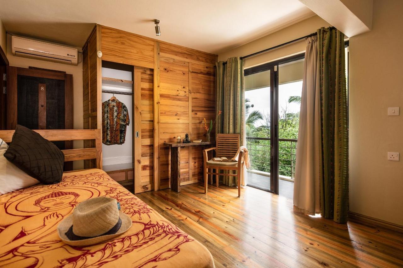 Happy Days Guest House Le Morne Exteriör bild