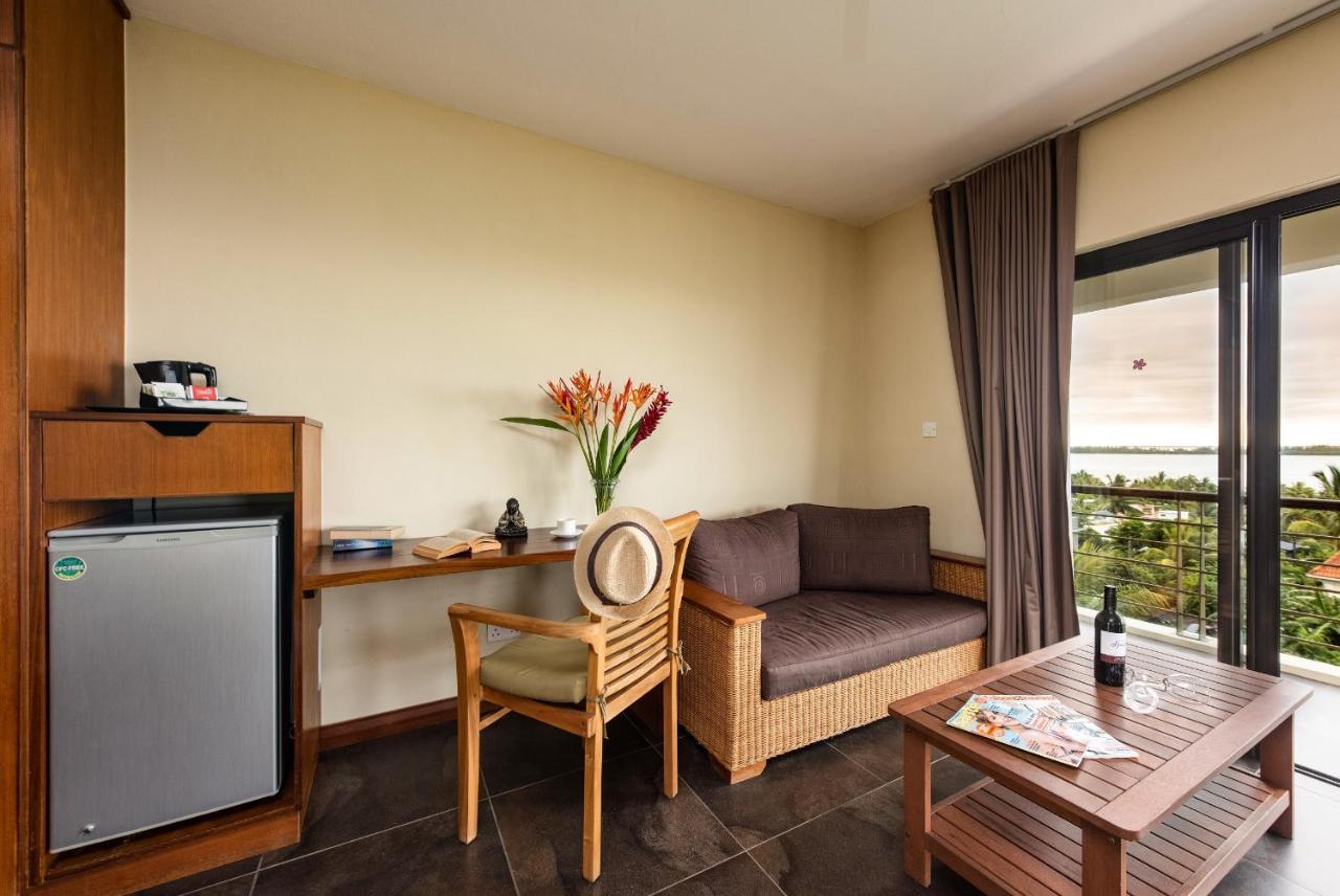 Happy Days Guest House Le Morne Exteriör bild